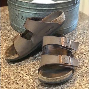Youth Birkenstock sandals size 2-2.5